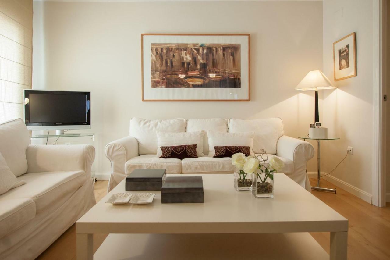 Medina Apartment And Parking Historical Center Sevilla Exterior foto