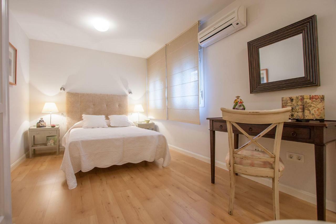 Medina Apartment And Parking Historical Center Sevilla Exterior foto