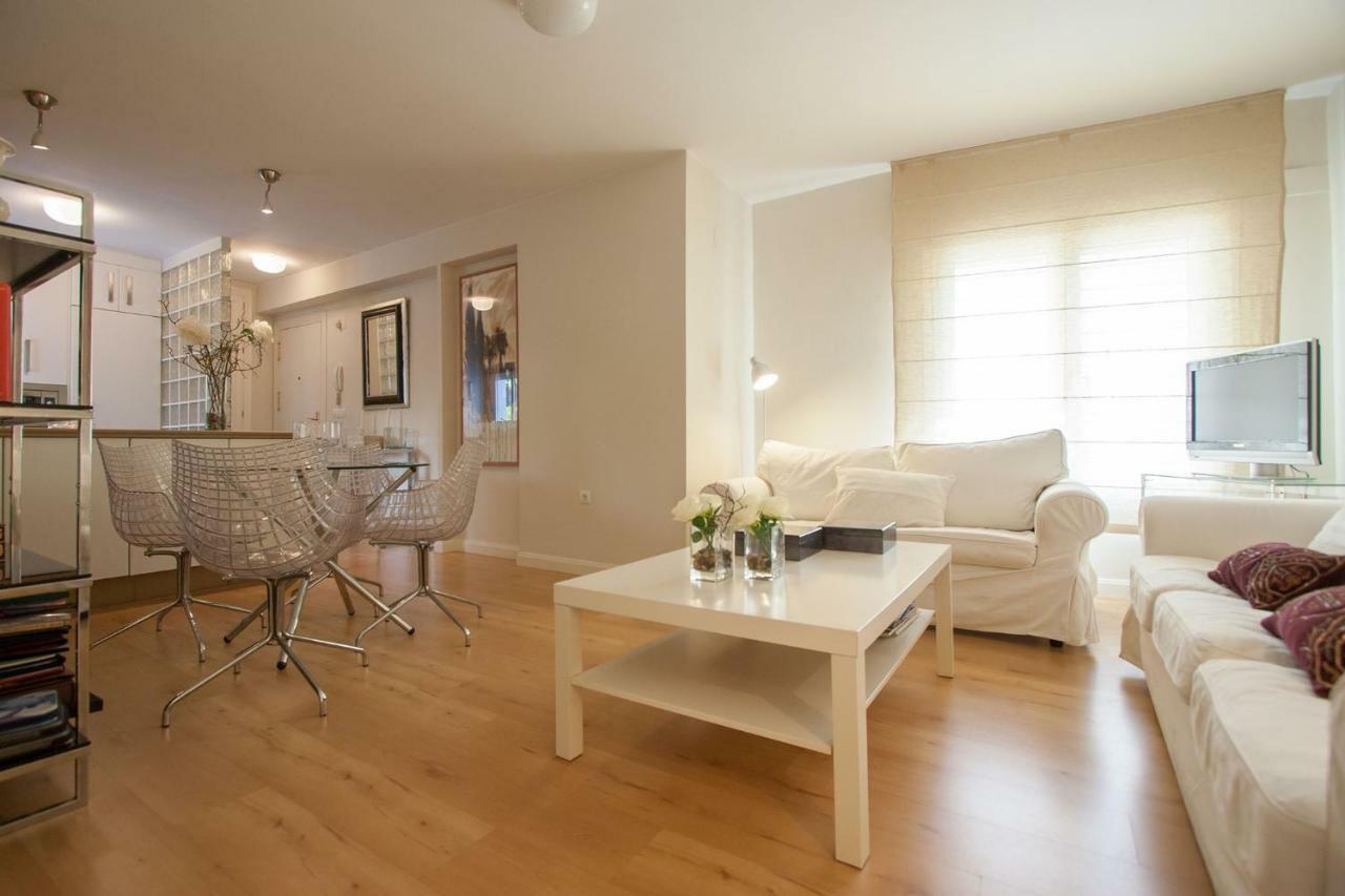 Medina Apartment And Parking Historical Center Sevilla Exterior foto